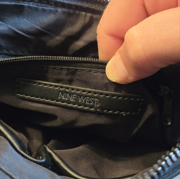 Nine West Black/White Crossbody bag NWOT - Picture 2 of 16